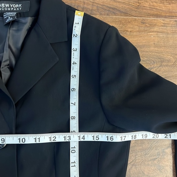 New York & Co. Classic Professional Black Blazer, Sz. 4. - Picture 9 of 9